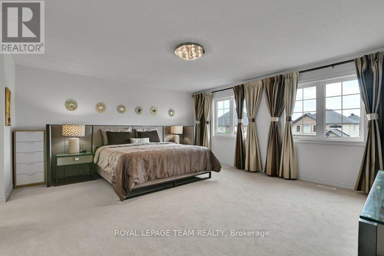 28330795/130-winterhaven-drive/mer-bleuebradley-estatesanderson-park/ottawa/ontario/K1W0H4_17