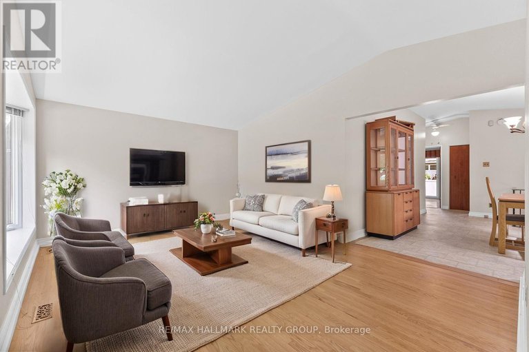 28611186/2234-bingham-street/elmvale-acresurbandale/ottawa/ontario/K1G2V7_13