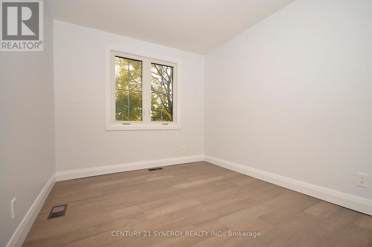 29094498/26-660-hochelaga-street/carson-meadows/ottawa/ontario/K1K2E9_33