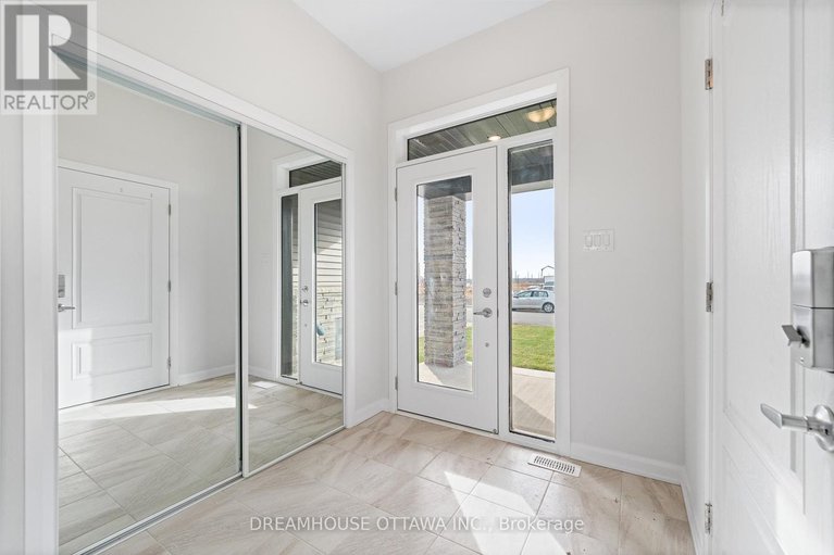 29450822/563-aglish-mews/half-moon-bay/ottawa/ontario/K2C3H2_3