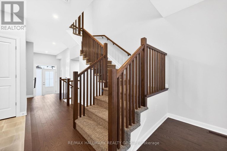 29298079/887-eileen-vollick-crescent/morgans-grantsouth-march/ottawa/ontario/K2W0M9_17