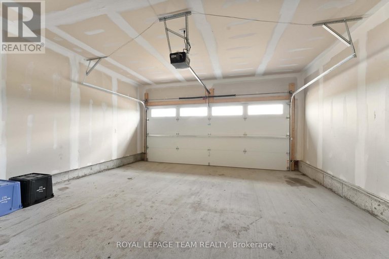 28910916/27-peony-lane/riverside-southgloucester-glen/ottawa/ontario/K4M0M3_37