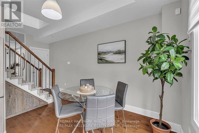 29413273/d-124-guigues-avenue/lower-townbyward-market/ottawa/ontario/K1N5H7_15