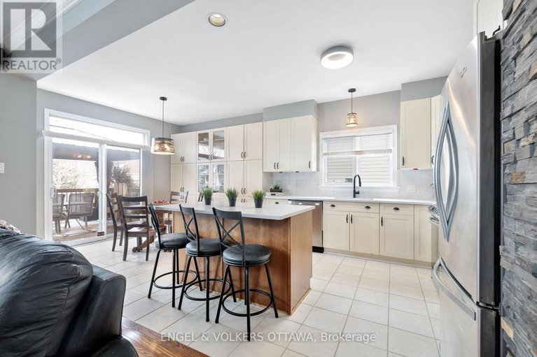 29155937/823-scala-avenue/notting-hillsummerside/ottawa/ontario/K4A4M2_9