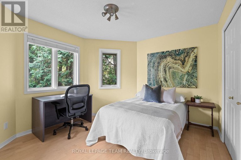 28734411/10-weldale-drive/rural-kanata-central/ottawa/ontario/K2W1A9_36