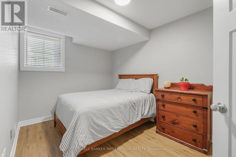 28944780/a-283-titanium-private-n/convent-glen-north/ottawa/ontario/K1C0A5_21
