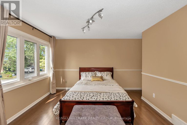 28721094/16-hawley-crescent/bridlewood/ottawa/ontario/K2M1T3_16