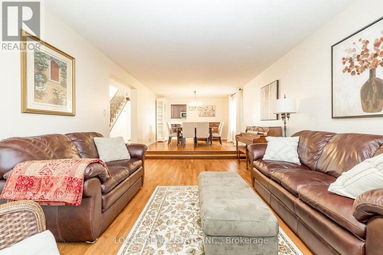 28873478/1668-sansonnet-street/mer-bleuebradley-estatesanderson-park/ottawa/ontario/K1C5Y6_8