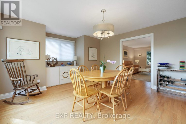 28764133/2106-lamira-street/applewood-acres/ottawa/ontario/K1H8N9_6