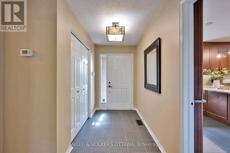 28941289/5233-mclean-crescent/manotick-long-island-nicholls-island/ottawa/ontario/K4M1G1_24