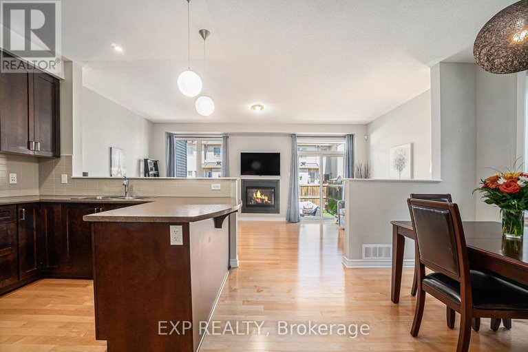 28654026/644-moorpark-avenue/emerald-meadowstrailwest/ottawa/ontario/K2M0H8_12