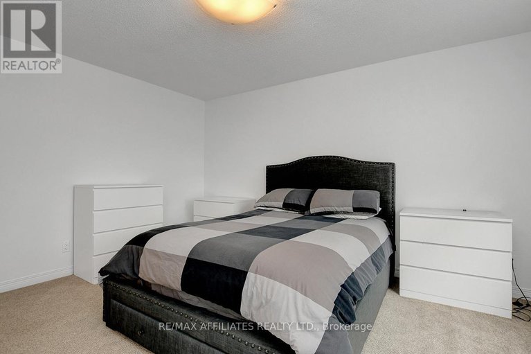 28483640/31-spur-avenue/bridlewood/ottawa/ontario/K2M2R9_30