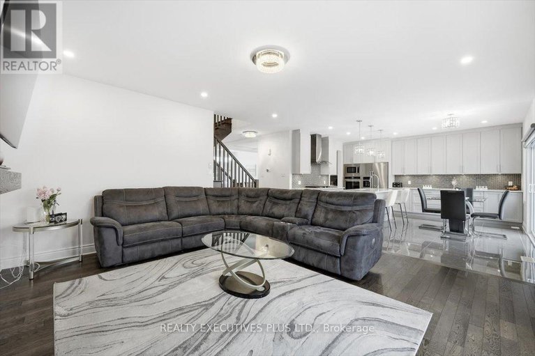 29225784/1082-docteur-corbeil-boulevard/town-of-rockland/clarence-rockland/ontario/K4K0E9_16