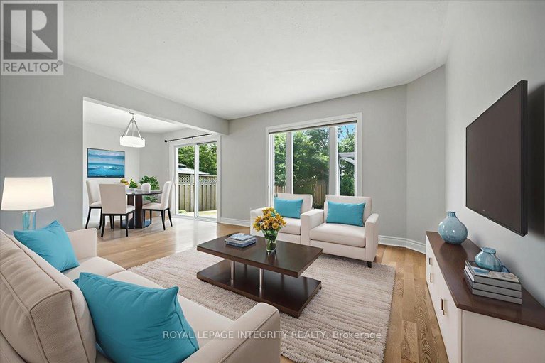 28605727/737-farmbrook-crescent/fallingbrookridgemount/ottawa/ontario/K4A2L5_15