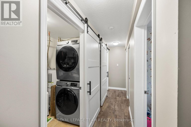 28974832/1-5-timberview-way/westcliffe-estates/ottawa/ontario/K2H9M6_15
