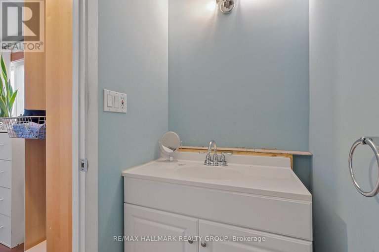 28678451/1089-barwell-avenue/fairfield-heights/ottawa/ontario/K2B8H4_25