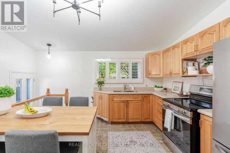 28961795/2070-cornish-street/elmvale-acresurbandale/ottawa/ontario/K1G2R8_11