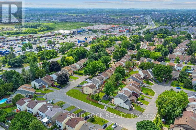 28618076/33-benlark-road/on-the-green/ottawa/ontario/K2J2L5_45