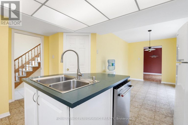 29658263/108-felton-crescent/russell-twp/russell/ontario/K4R1E5_7