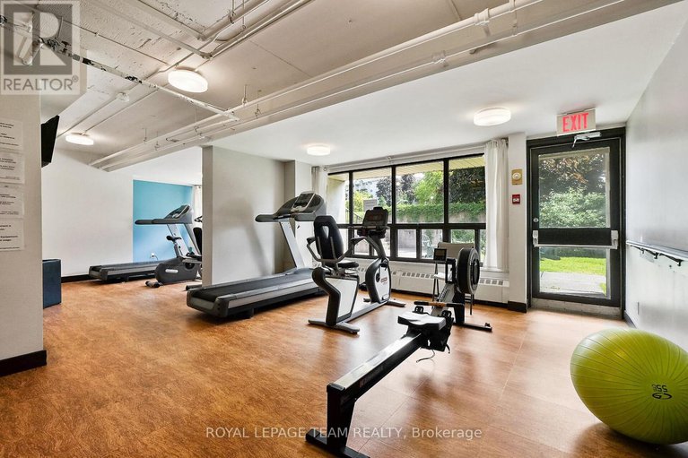 28946102/25092510-515-st-laurent-boulevard/viscount-alexander-park/ottawa/ontario/K1K3X5_37