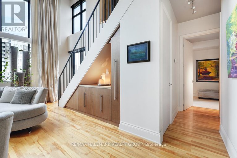 28990242/ph2-364-cooper-street/ottawa-centre/ottawa/ontario/K2P2P3_18