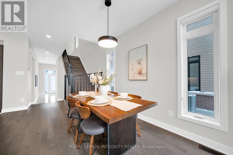 29227761/1078-lunar-glow-crescent/riverside-southgloucester-glen/ottawa/ontario/K4M0J8_15