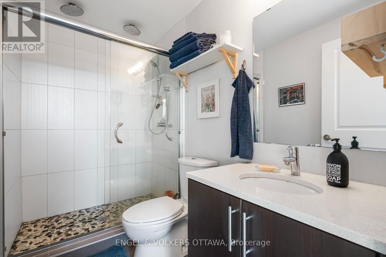 28070950/514-429-kent-street/ottawa-centre/ottawa/ontario/K2P1B5_16