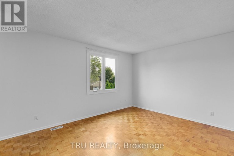 28925515/715-mooneys-bay-place/mooneys-bayriverside-park/ottawa/ontario/K1V8W4_28