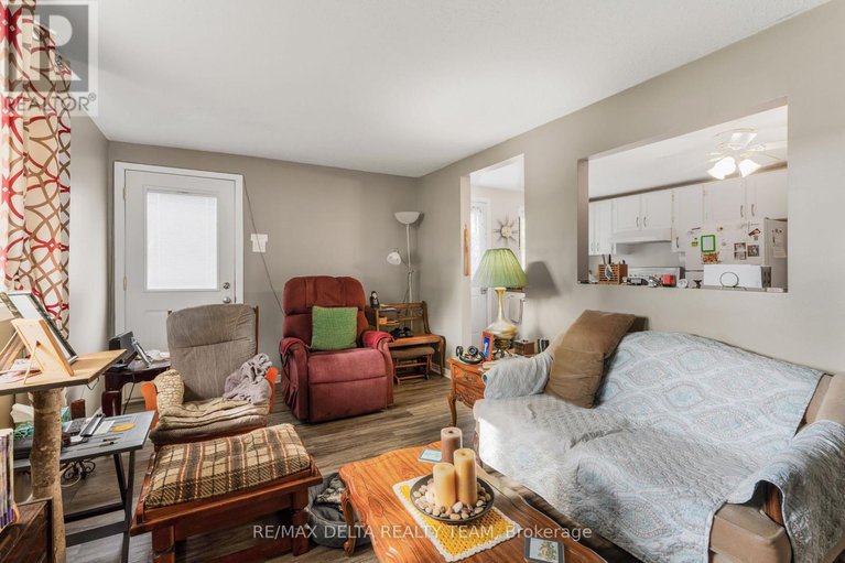 28814216/1345-belcourt-boulevard/orleanssunridge/ottawa/ontario/K1C1L8_14