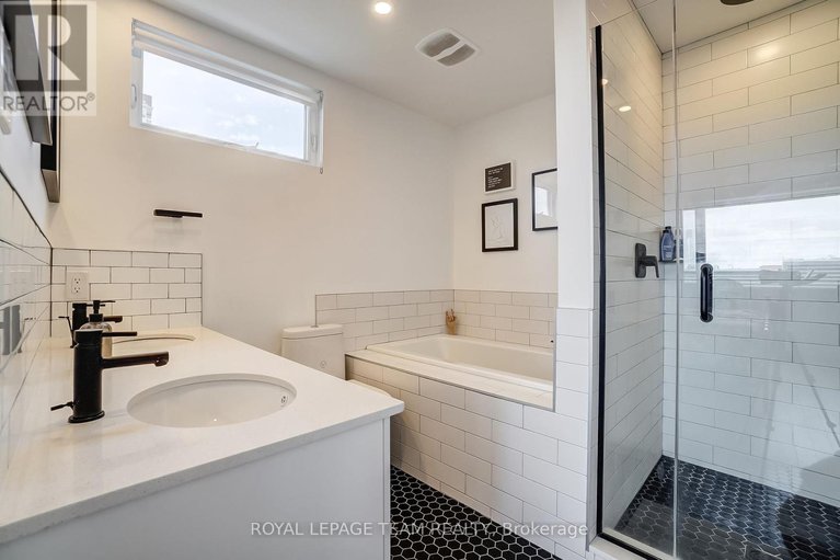 28594051/125-carruthers-avenue/mechanicsville/ottawa/ontario/K1Y1N4_15