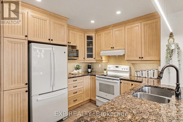 29680909/4303-sunwood-crescent/carson-grove/ottawa/ontario/K1J1B8_13