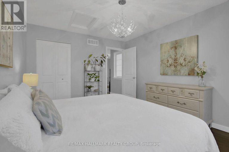 28591389/585-barrick-hill-road/emerald-meadowstrailwest/ottawa/ontario/K2M0B4_31
