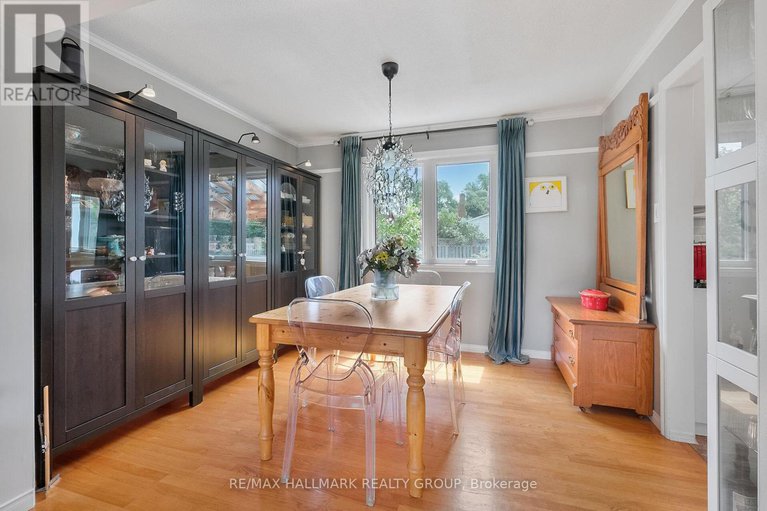 28610076/1352-baden-avenue/emerald-woodssawmill-creek/ottawa/ontario/K1T1V7_7