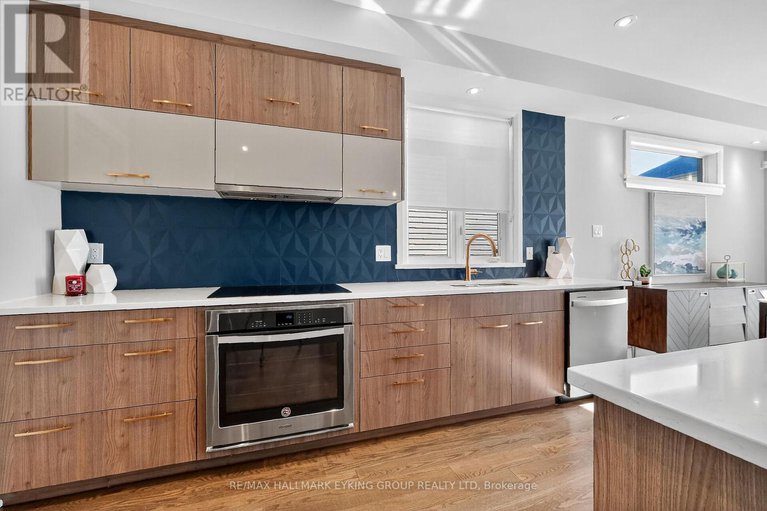 29049191/251-joshua-street/mer-bleuebradley-estatesanderson-park/ottawa/ontario/K1W0H3_17