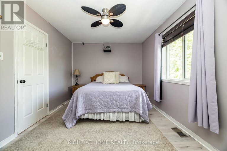 28636407/2-whalings-circle/stittsville-central/ottawa/ontario/K2S1S4_14