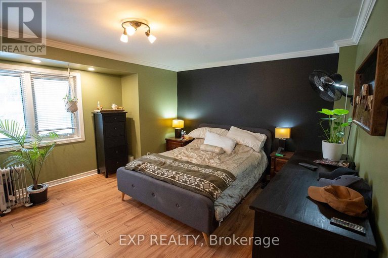 29215003/1108-grenoble-crescent/orleans-wood/ottawa/ontario/K1C2C6_14