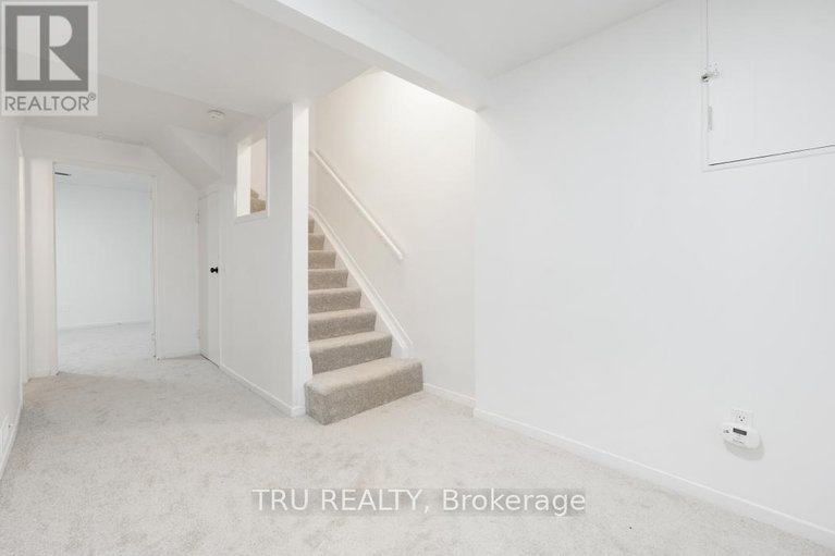 28561491/60-98-mcclintock-way-way/katimavik/ottawa/ontario/K2L2A4_29