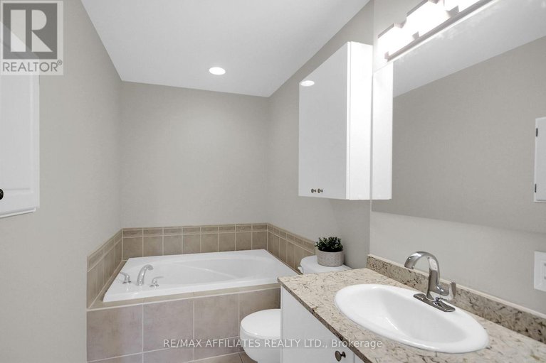 28463805/218-bookton-place/riverside-southgloucester-glen/ottawa/ontario/K1V1L9_26