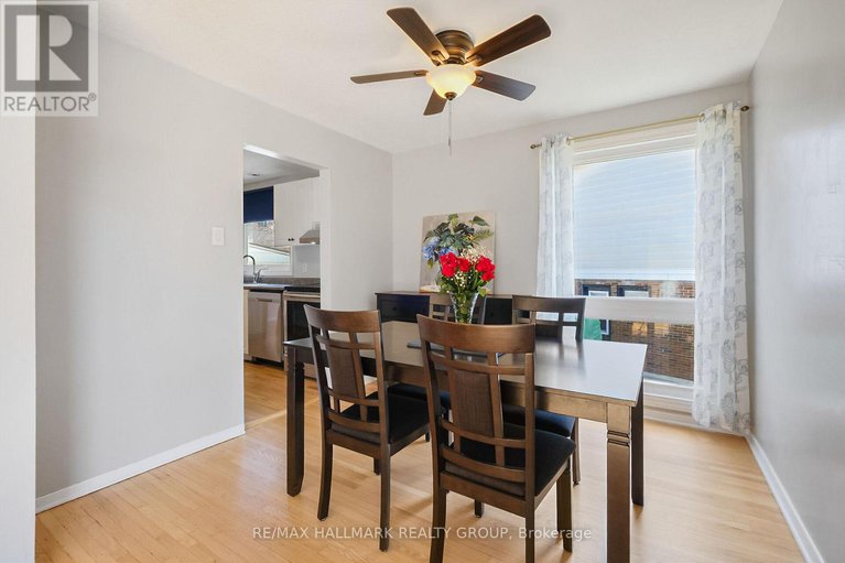 28228944/1811-applegrove-court/beacon-hill-south/ottawa/ontario/K1J6S4_4