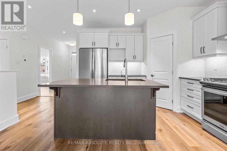 29116577/150-johanna-street/almonte/mississippi-mills/ontario/K0A1A0_5