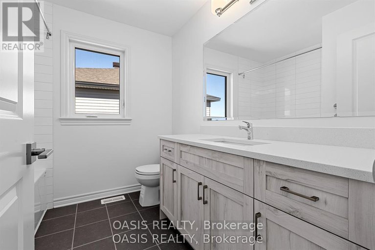 29626067/740-pipit-lane/half-moon-bay/ottawa/ontario/K2J7A5_9