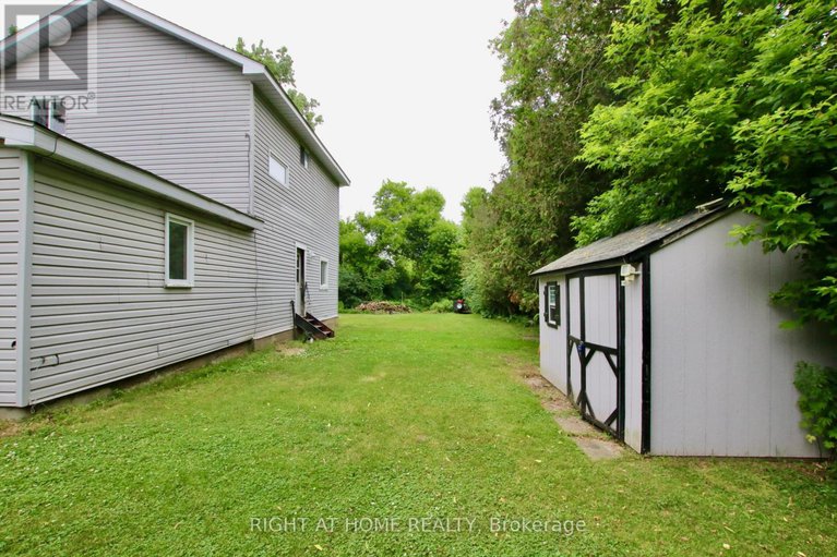 28500319/13928-connaught-road-s/north-dundas-winchester-twp/north-dundas/ontario/K0C1H0_33