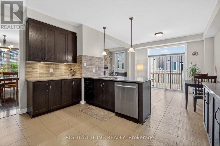 29683853/44-hawks-landing-crescent/stittsville-north/ottawa/ontario/K2S1W1_17