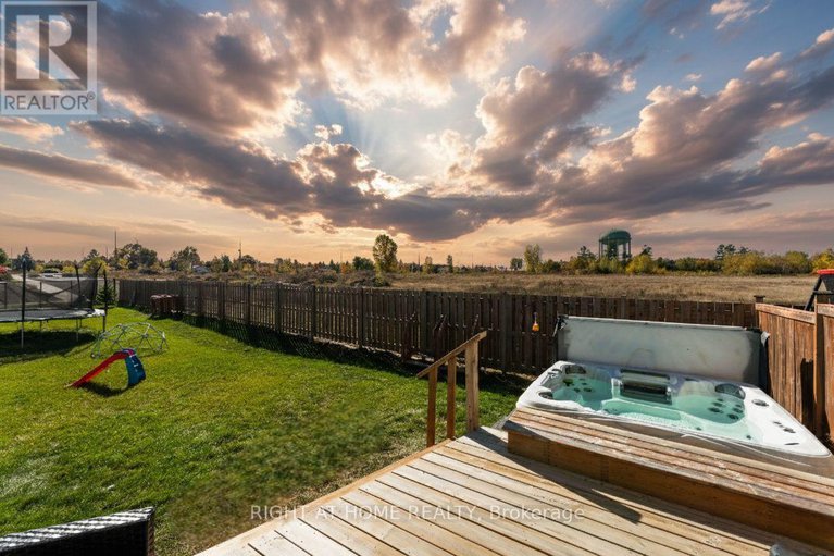 28990502/177-bandelier-way/stittsville-north/ottawa/ontario/K2S2J5_32
