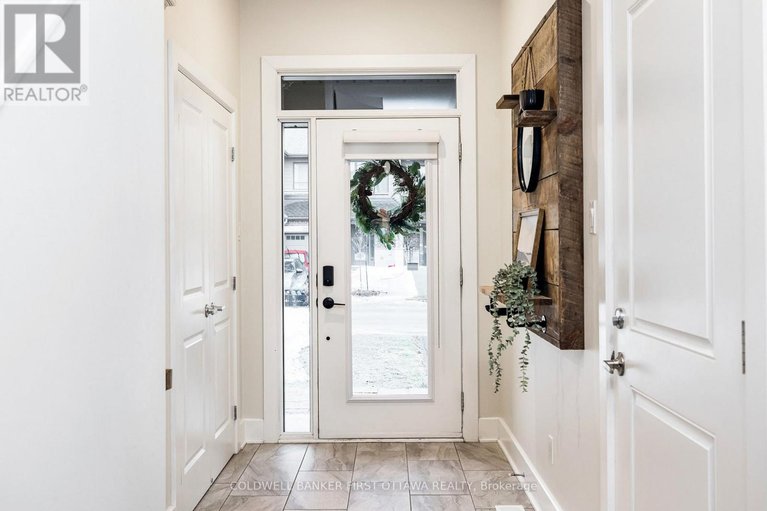 29499389/211-purchase-crescent/stittsville-south/ottawa/ontario/K2S2L8_4