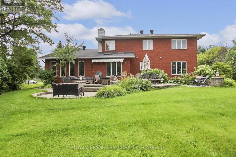 29069392/1105-cindy-hill-crescent/manotick-long-island-nicholls-island/ottawa/ontario/K4M1E8_7