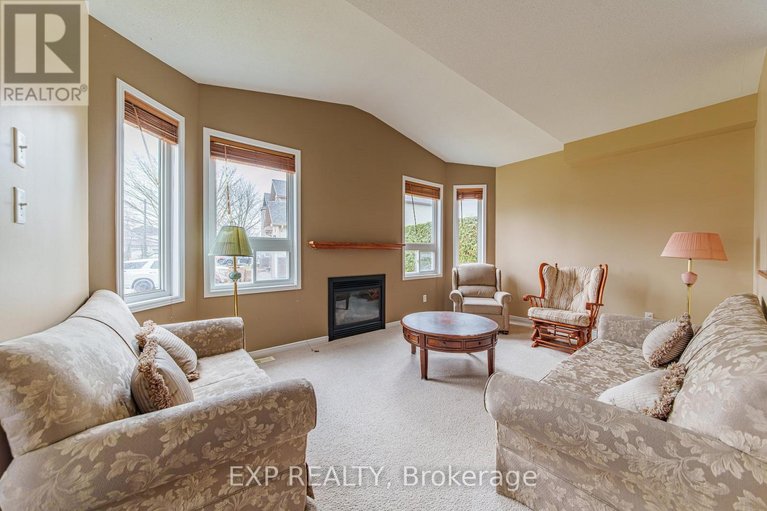 29636240/356-west-ridge-drive/stittsville-south/ottawa/ontario/K2S2G8_13
