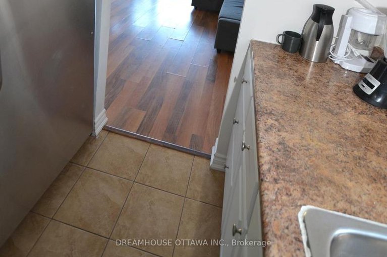 29057967/107-1490-heron-road/heron-gate/ottawa/ontario/K1V6A5_10