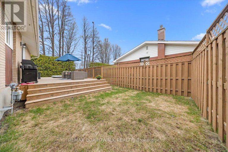 29678419/19-spring-garden-avenue/meadowlandscrestview/ottawa/ontario/K2G3B1_37