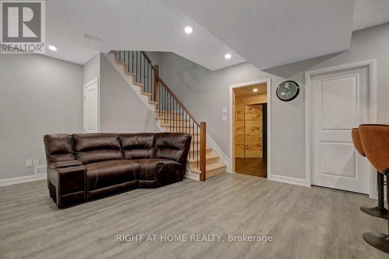 29613139/211-denali-way/stittsville-north/ottawa/ontario/K2S0N1_33